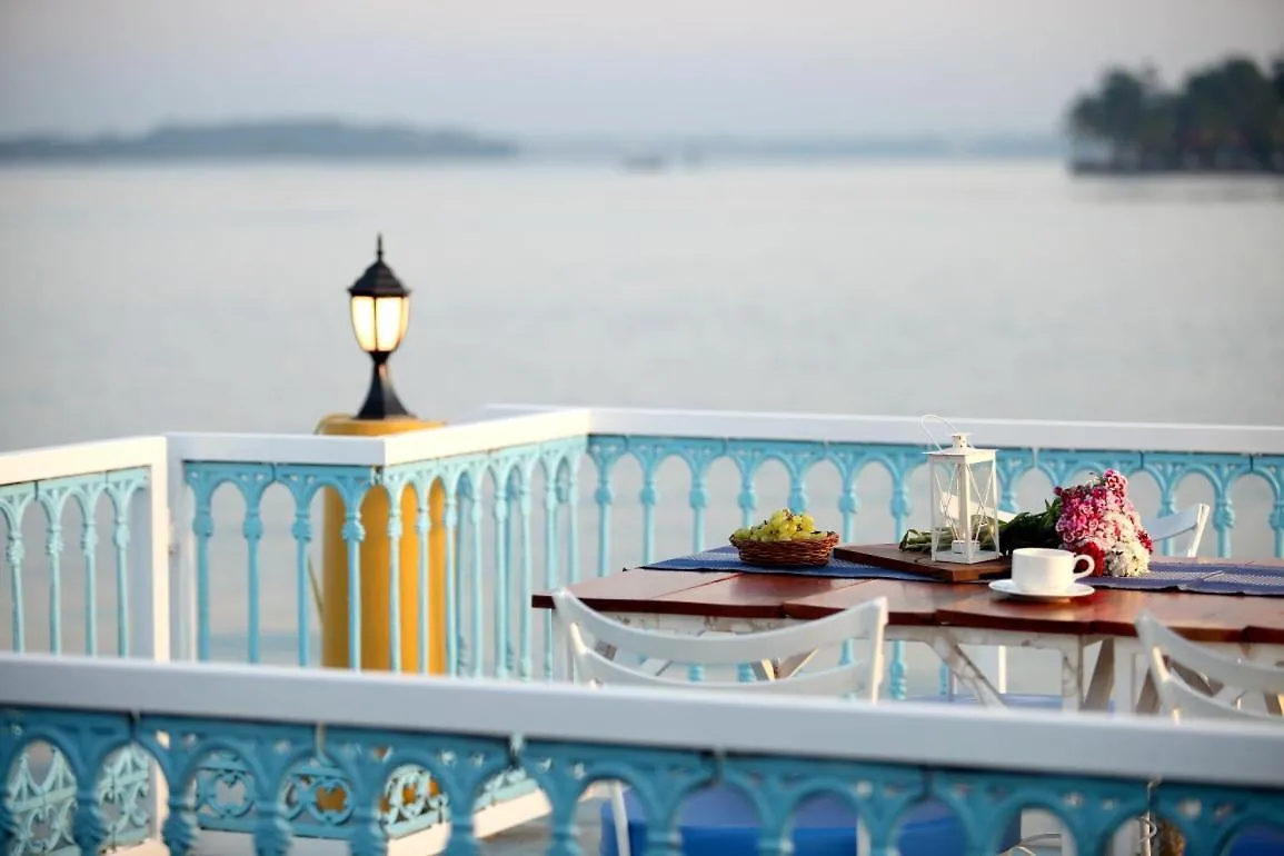 Hotel Bloom Boutique Waterfront Fort Kochi Indien