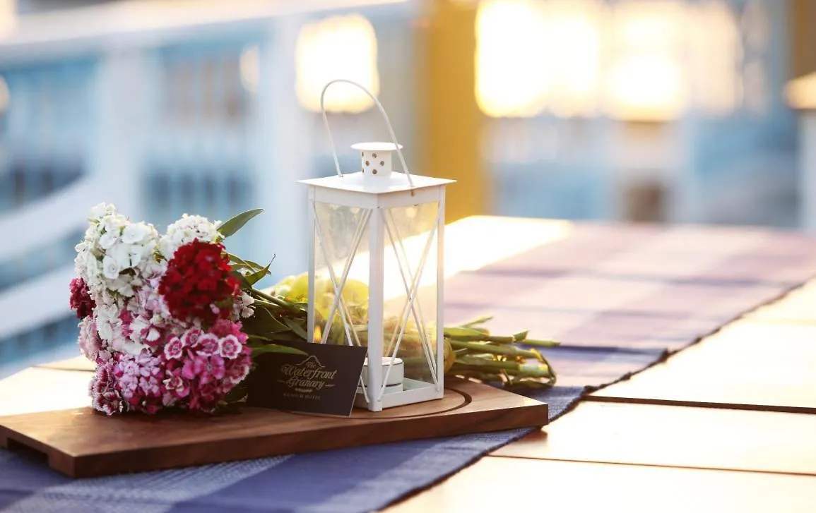 Bloom Boutique Waterfront Fort Kochi Hotel